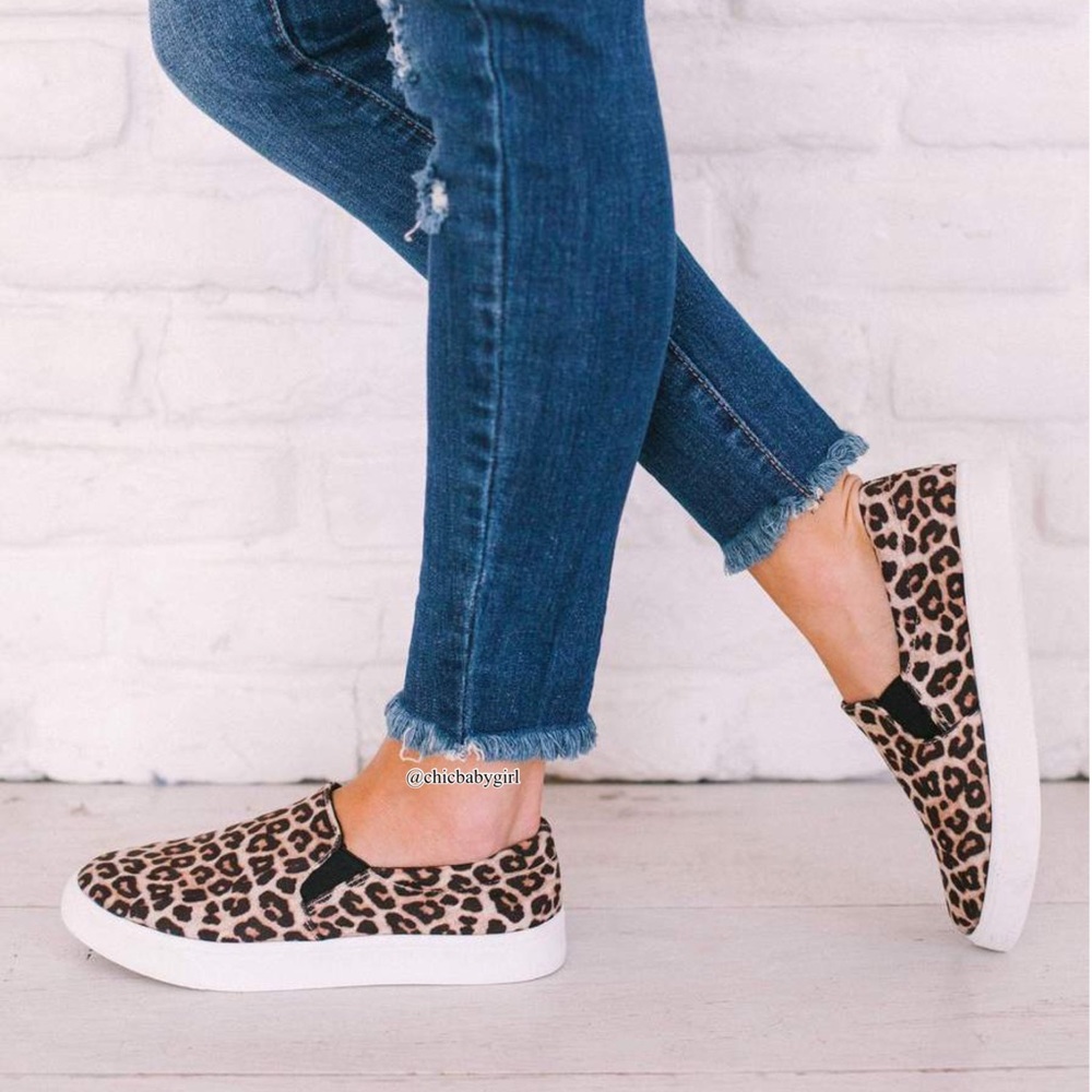 Leopard Canvas Slip On Sneakers Flats - Picture 3 of 10